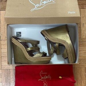 Christian Louboutin metallic Bilbao gold/bronze wedge platform sz 37 (US sz 7)